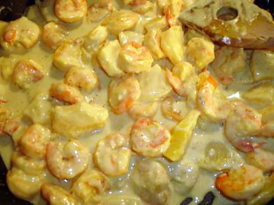 5 Recettes Paléo Faciles Et Simples Pour Le Dîner Avec Des Étapes Détaillées Recettes Paléo faciles : Cari de crevettes et moules à l'ananas