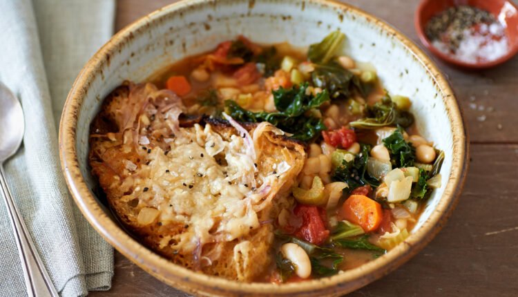 Recette Simple, Rapide et Facile de Ribollita Toscane à la Méditerranéenne