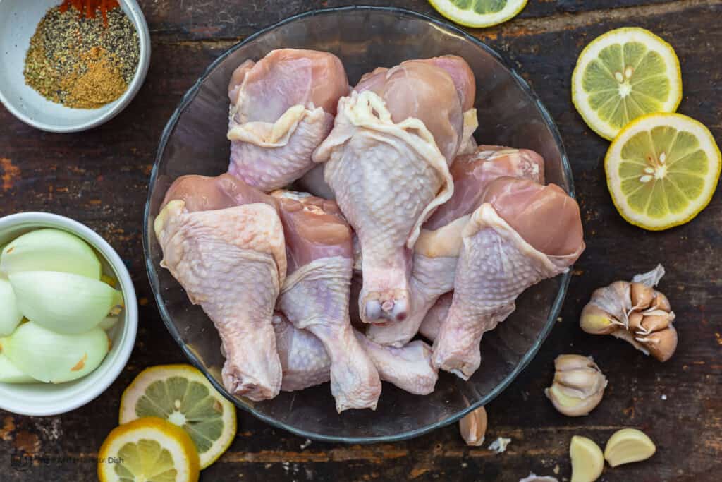 Recette magique de poulet rôti au citron et à l'ail à la méditerranéenne